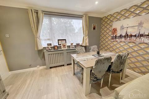 16 Anstey Road, Bournemouth, BH11 9HE