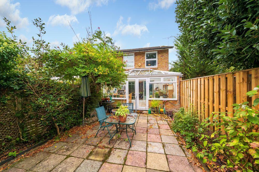 Gaston Bell Close, Kew 3 bed end of terrace house for sale - £995,000