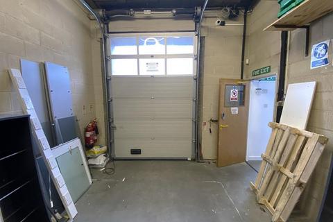 Industrial unit to rent, Unit 10 Brentford Business Centre, Brentford, TW8 8LG