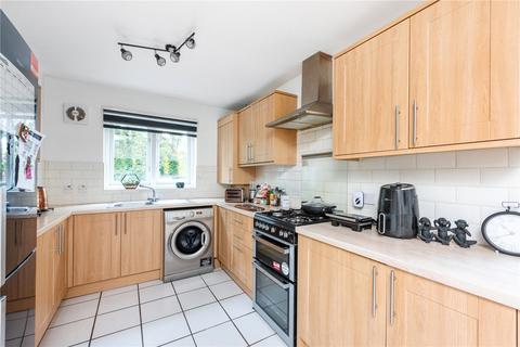 3 bedroom end of terrace house for sale - Buxhall Crescent, London, E9