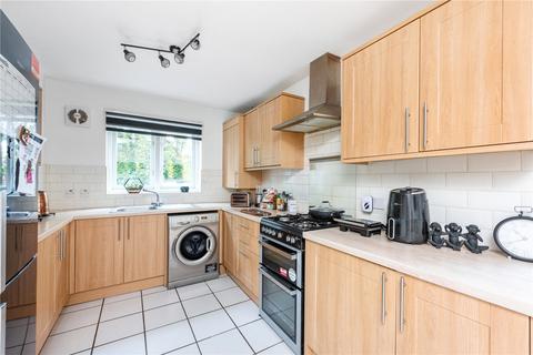 3 bedroom end of terrace house for sale, Buxhall Crescent, London, E9