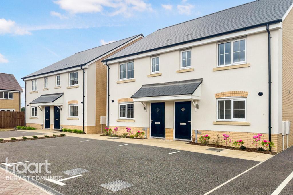 8 Holme Close, Stowupland, Stowmarket 2 bed semidetached house for sale £127,500