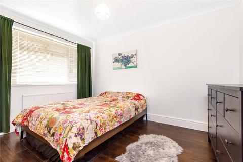 7 Holland Close, Bromley, BR2 7DS