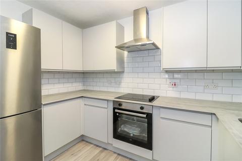 2 bedroom flat for sale, Branscombe House, Gisburne Way, Watford, WD24