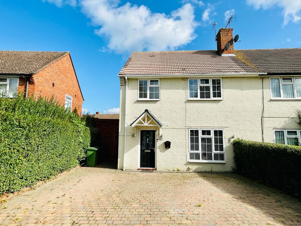 Cox lane, Epsom, United Kingdom, KT19 3 bed semidetached house to rent