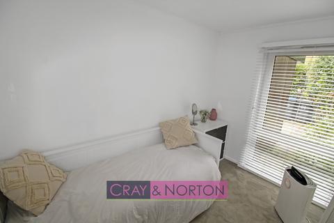 229 Turnpike Link, Croydon, CR0 5NW