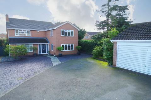 5 bedroom detached house for sale - High Trees Road, Knowle, B93