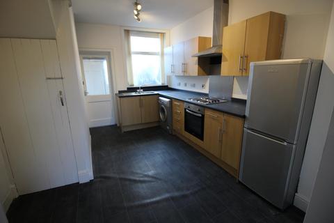 2 bedroom end of terrace house for sale, Heyside, Oldham, OL2