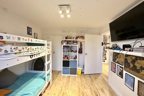 Flat 6, 10 Calypso Crescent, London, SE15 6GE