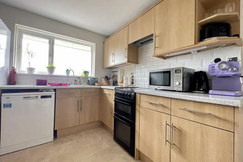 25 Vuefield Hill, Exeter, EX2 9NW