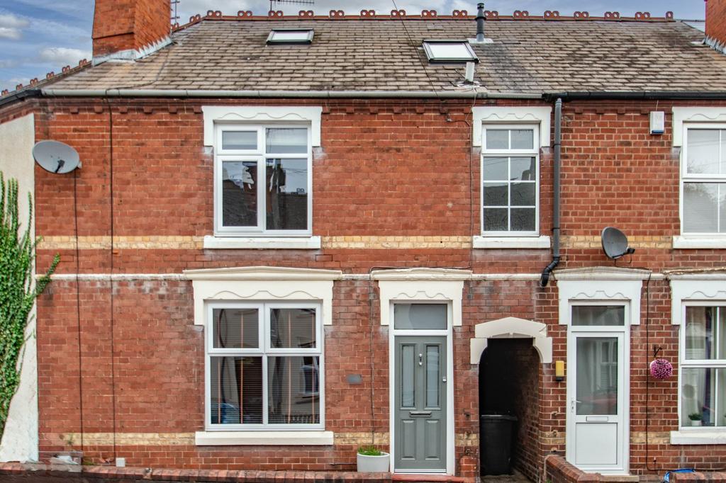 Platts Crescent, Stourbridge, West... 3 bed terraced house - £220,000