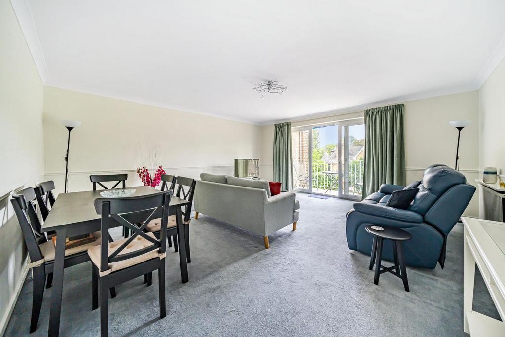Beckenham Grove, Bromley 2 bed flat for sale £475,000