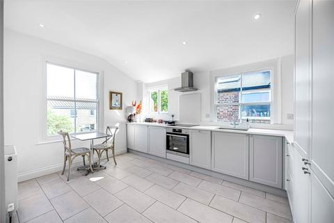 25 Fernthorpe Road, London, SW16 6DP