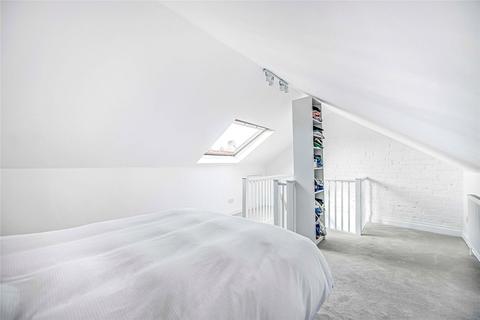 25 Fernthorpe Road, London, SW16 6DP