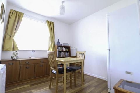 2 bedroom flat for sale, Rennison Court - Southward