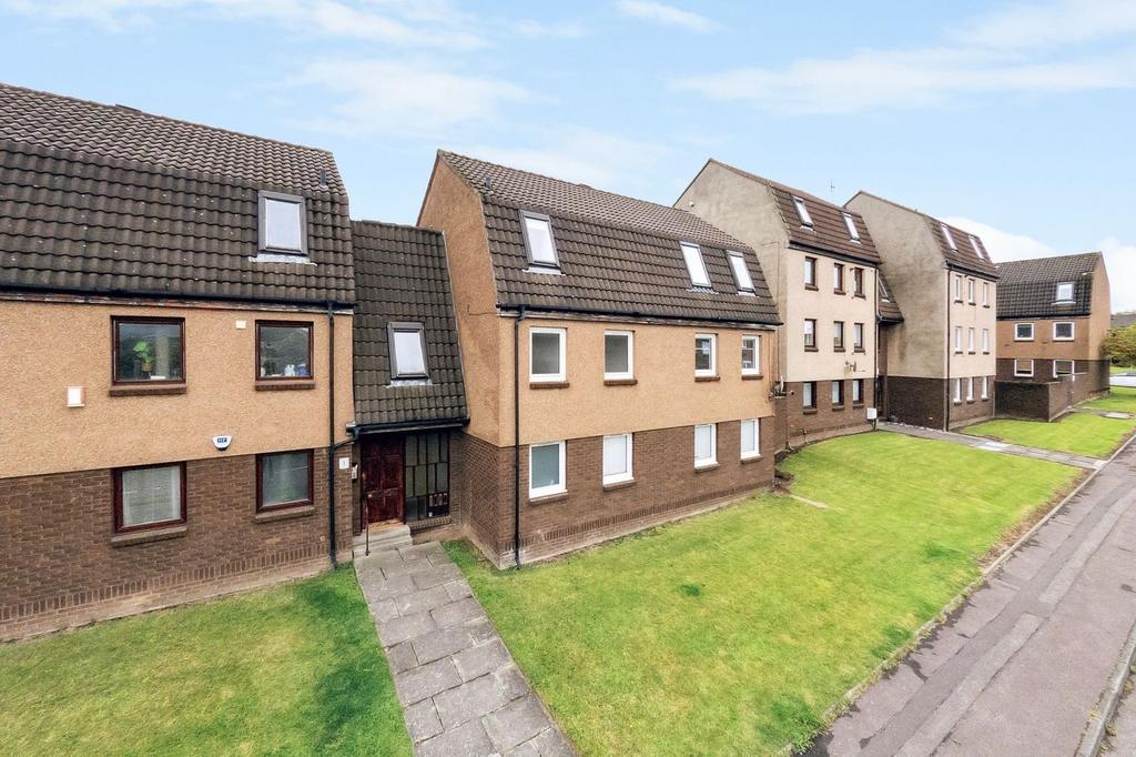 Stuart Crescent, Flat 4, Corstorphine, Edinburgh, EH12 8XR 4 bed apartment for sale £239,995