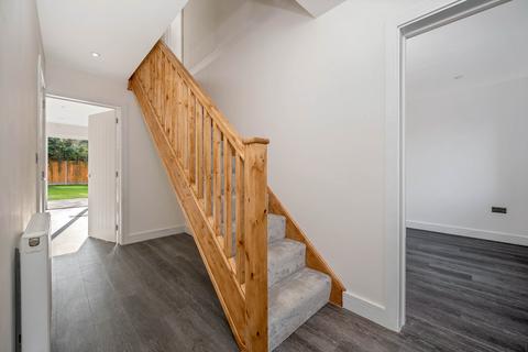 30 Ash Grove, Grantham, NG31 9QE