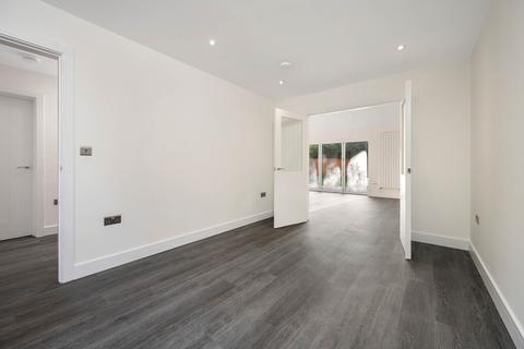 30 Ash Grove, Grantham, NG31 9QE