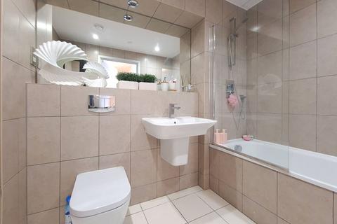 2 bedroom flat to rent - Parkside Avenue, Greenwich, London, SE10