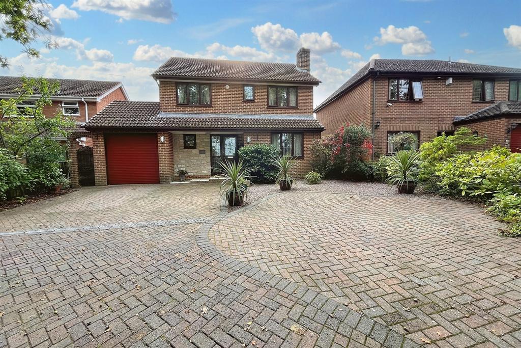 Bearwood 4 bed detached house for sale £525,000
