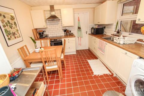 91 Earls Road, Southampton, SO14 6SG
