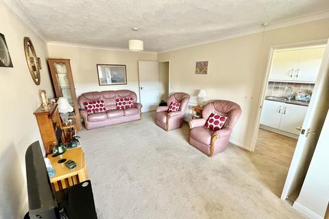 1 bedroom flat for sale, Tudor Court, Hatherley Crescent, Sidcup, Kent, DA14