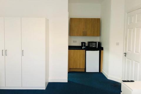 House share to rent - Valentines Road, Ilford, Essex, IG1