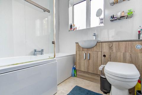 42 Murcroft Road, Stourbridge, DY9 9HU