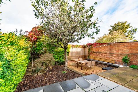 42 Murcroft Road, Stourbridge, DY9 9HU
