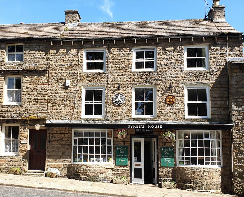 Main Street, Askrigg, Leyburn, North Yorkshire, DL8 6 bed terraced