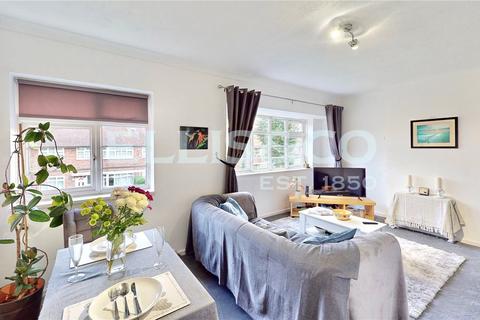 2 bedroom maisonette for sale - Harrowdene Road, Wembley, HA0