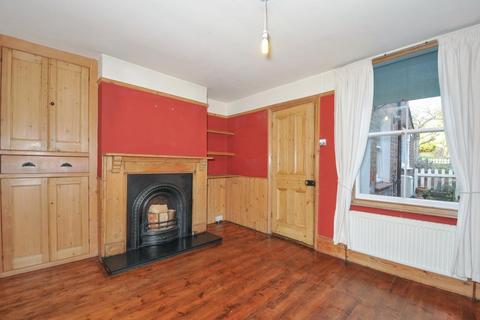 2 bedroom terraced house to rent, London Road,  High Wycombe,  HP11