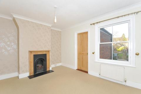 2 bedroom terraced house to rent, London Road,  High Wycombe,  HP11
