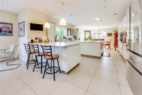 4 bedroom detached house for sale, Paddock View, Radlett, Hertfordshire, WD7