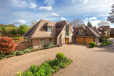 4 bedroom detached house for sale, Paddock View, Radlett, Hertfordshire, WD7