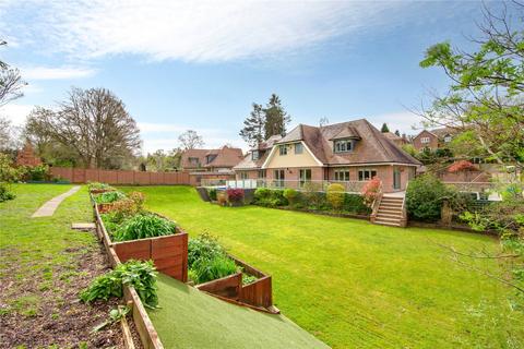 4 bedroom detached house for sale, Paddock View, Radlett, Hertfordshire, WD7