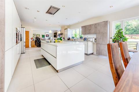 4 bedroom detached house for sale, Paddock View, Radlett, Hertfordshire, WD7