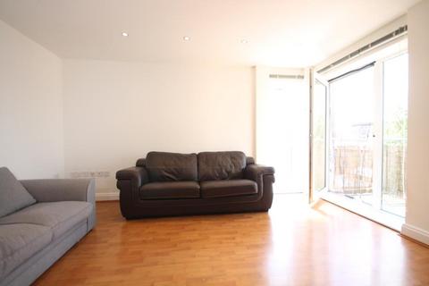 2 bedroom apartment to rent, Temeraire Place, Brentford, TW8