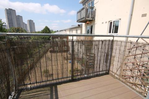 2 bedroom apartment to rent, Temeraire Place, Brentford, TW8