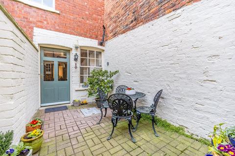 4 bedroom terraced house for sale, James Street, Lincolnshire LN2