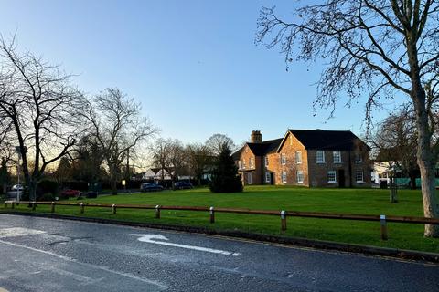 3 bedroom detached house to rent, The Green, Sawtry, PE28