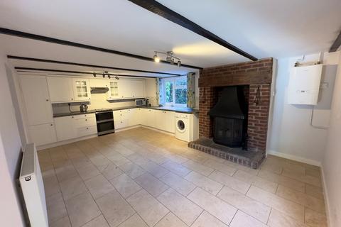 3 bedroom detached house to rent, The Green, Sawtry, PE28