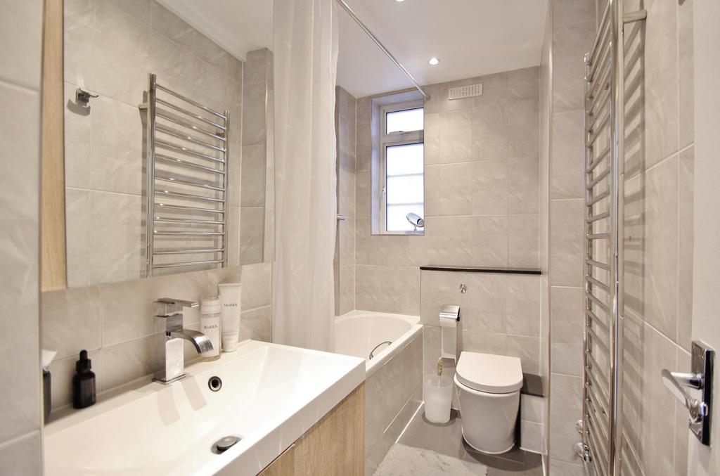 Apartment in London - More