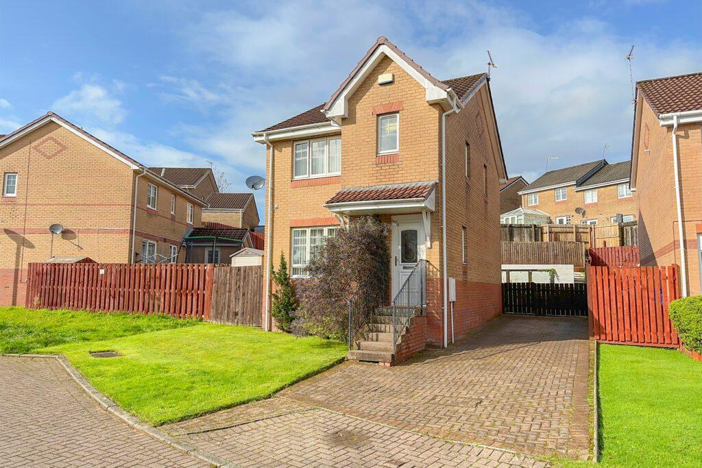 17 Bute Crescent, Old Kilpatrick 3 bed detached villa for sale £245,000