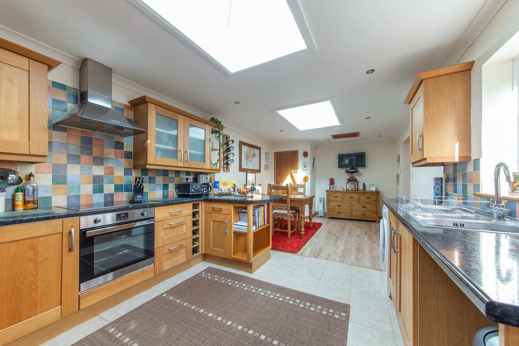 Eardiston, Tenbury Wells, Worcestershire, WR15 8JJ 2 bed semidetached