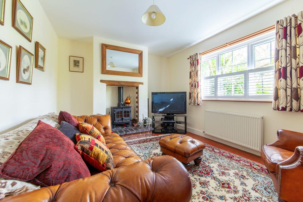 Eardiston, Tenbury Wells, Worcestershire, WR15 8JJ 2 bed semidetached