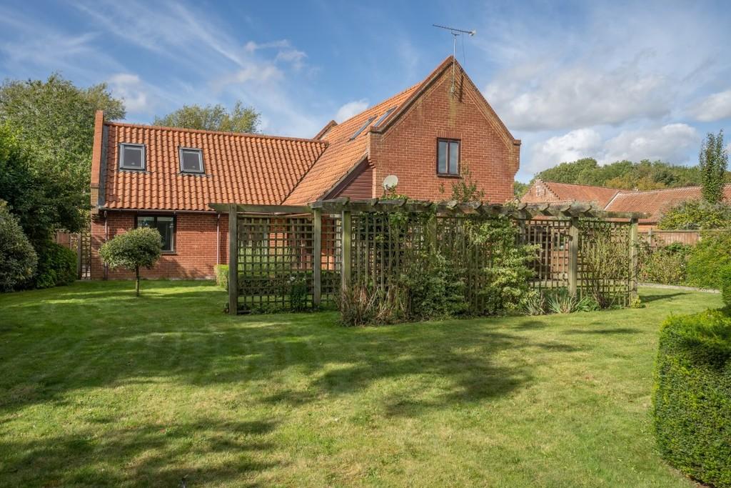 Colton 4 bed detached house for sale £550,000