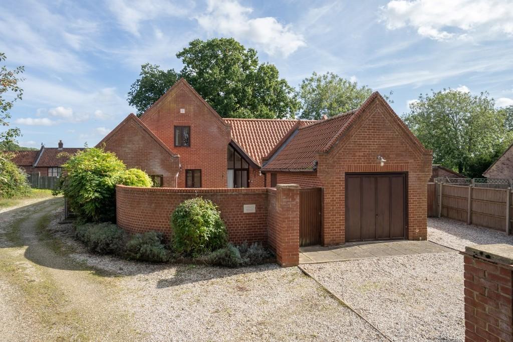 Colton 4 bed detached house for sale £550,000