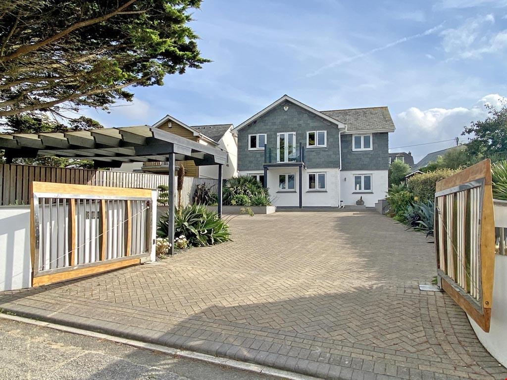 Perranporth, Cornwall 4 bed detached house for sale £750,000