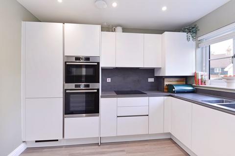 7 Cherry Tree Lane, Ewhurst, Cranleigh, GU6 7GG